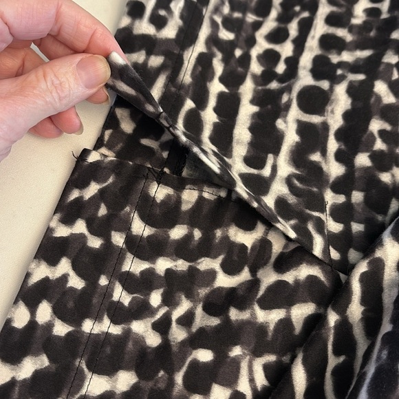 Calvin Klein dress below knee length deep V-neckline sleeveless reptile print 14 - Picture 8 of 11